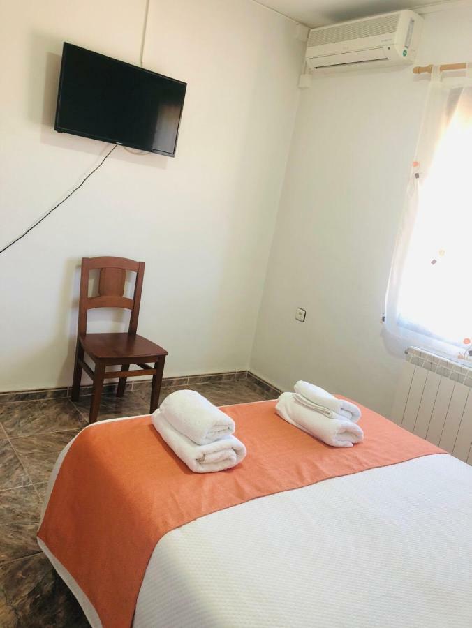 Hostal Restaurante Taibilla Nerpio Bagian luar foto